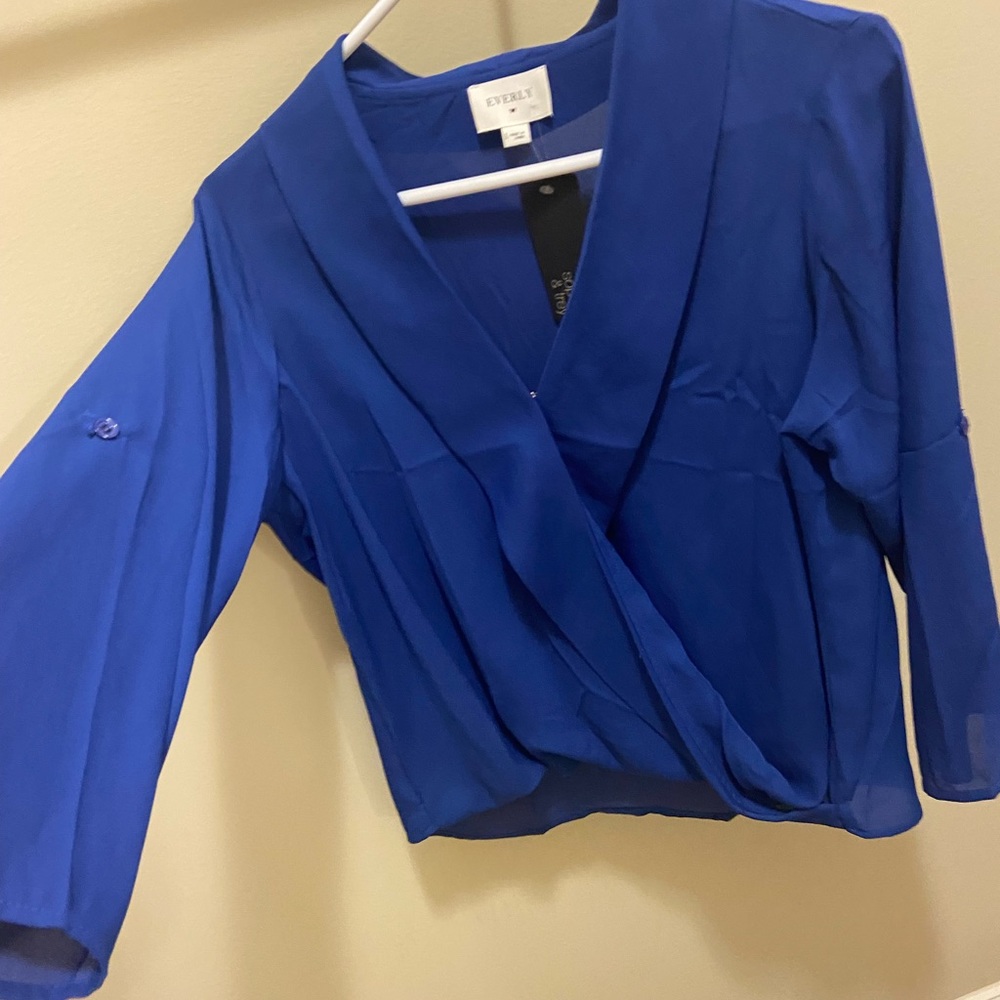 Women’s Dressy Top/blouse